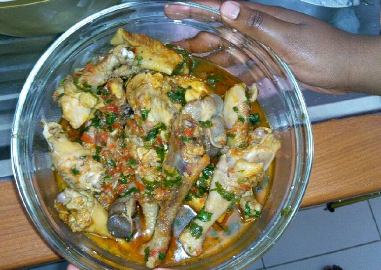 Kuku kienyeji stew 'organic chicken '