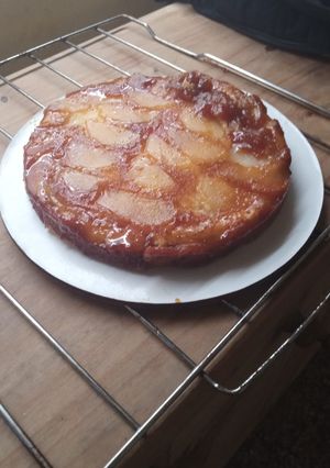 Una foto de Torta invertida de pera