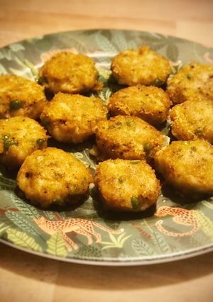 Una foto de Aloo Tikki —Croquetas de patata indias—