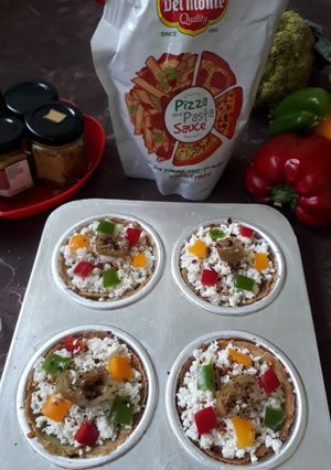 A picture of Broccoli base Pizza cups.