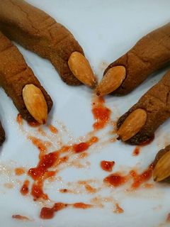 Foto di Dita zombie alle castagne