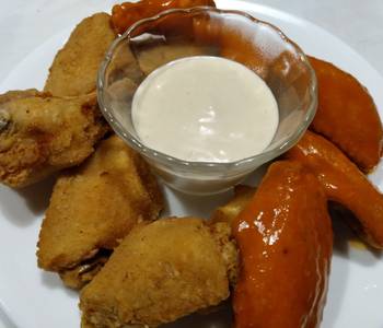 New Recipe Crunchy panfried chicken wings with blue cheese dip Delicious Simple