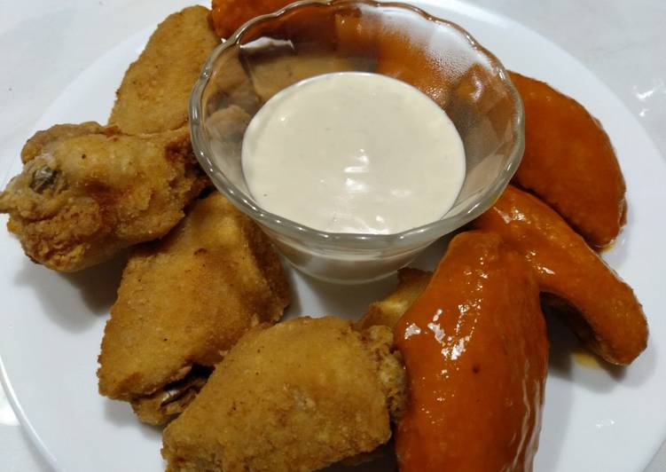 Steps to Make Any-night-of-the-week Crunchy pan-fried chicken wings with blue cheese dip