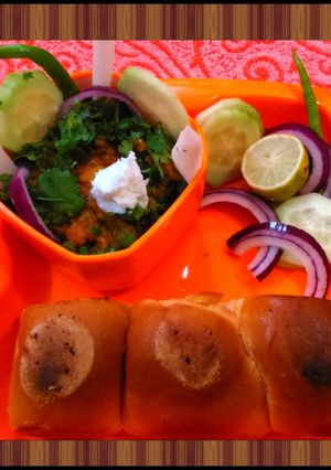 A picture of Pav bhaji.