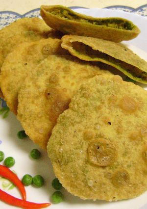 A picture of Koraishutir Kochuri (Green Peas Kachori).