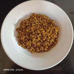 A picture of Green pulse salad.