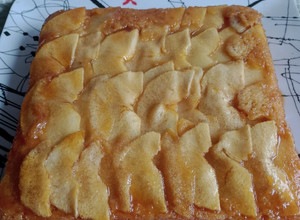 Una foto de 🍎Torta invertida de manzana🍎