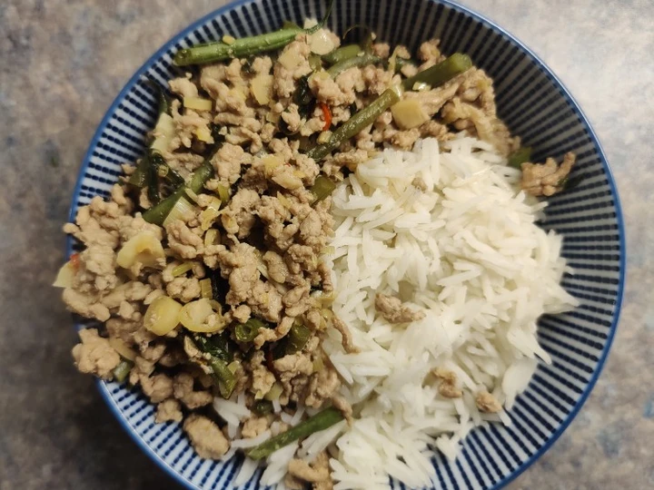 Easy Steps to Prepare Myanmar Spicy Pork which Delicious