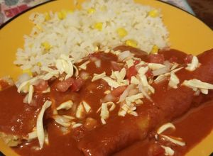 Una foto de Enchiladas Rojas Dulces 🍽♥️