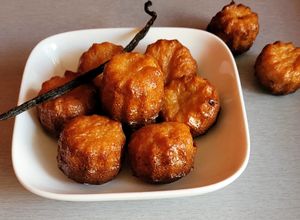 Une photo de Mini cannelés à la vanille (sans rhum)