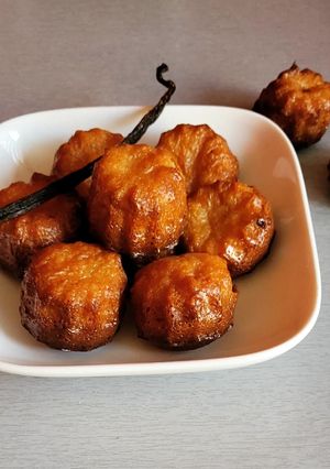 Une photo de Mini cannelés à la vanille (sans rhum)