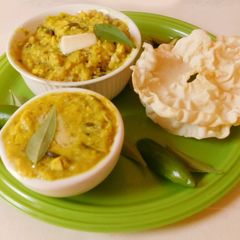 A picture of Parippu curry annam (dal curried rice).