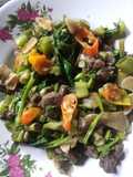Tumis Pedas Kangkung dan Dage
