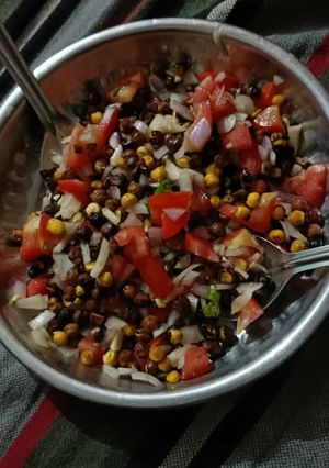 चना चाट (Chana chaat recipe in hindi) रेसिपी मुख्य फोटो