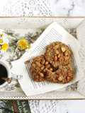 Banana peanut cookies