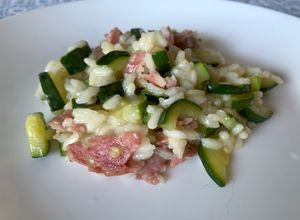 Foto di Risotto zucchine e salame