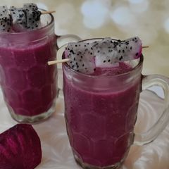 A picture of Beetroot & Dragon Fruit Smootie.