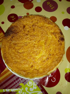 Una foto de Tarta de almendra y yemas en hojaldre