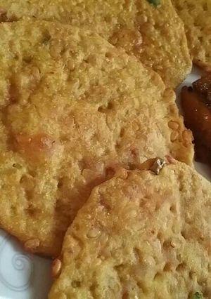 A picture of Moong daal ki puri.