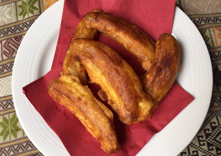 How to Prepare Award-winning Banana Fritters (Pisang Goreng)