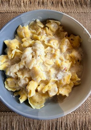 Una foto de Pasta rellena con salsa agria de Kéfir