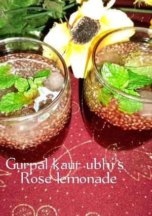 A picture of Rose lemonade 🌹🍋🍯.
