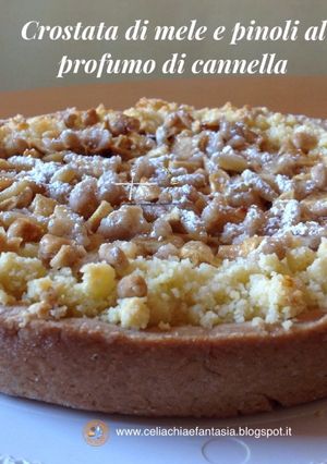 Foto di Crostata di mele e pinoli al profumo di cannella - senza glutine