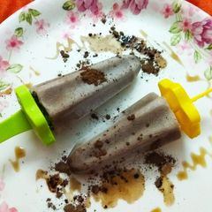 A picture of Chocolate popsicle.