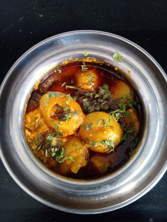 ભરેલા બટેટા નું શાક રેસીપી મુખ્ય ફોટો