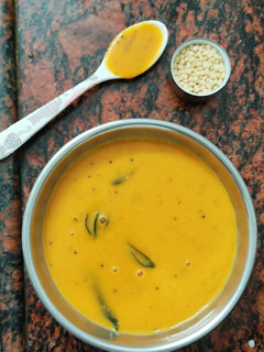 உளுந்து சட்னி (ulunthu Chutney Recipe in Tamil) செய்முறை முக்கிய புகைப்படம்