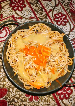 चाऊमिन (chowmein recipe in Hindi) रेसिपी मुख्य फोटो