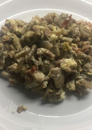 Una foto de Revuelto de setas al ajillo con bacon