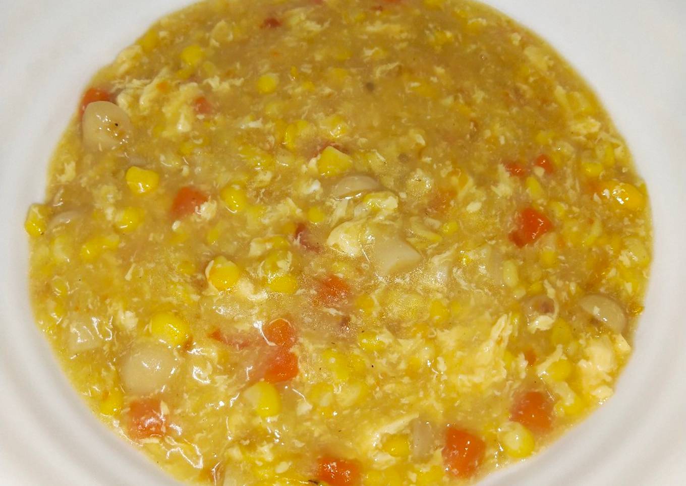Egg soup with sweet corn