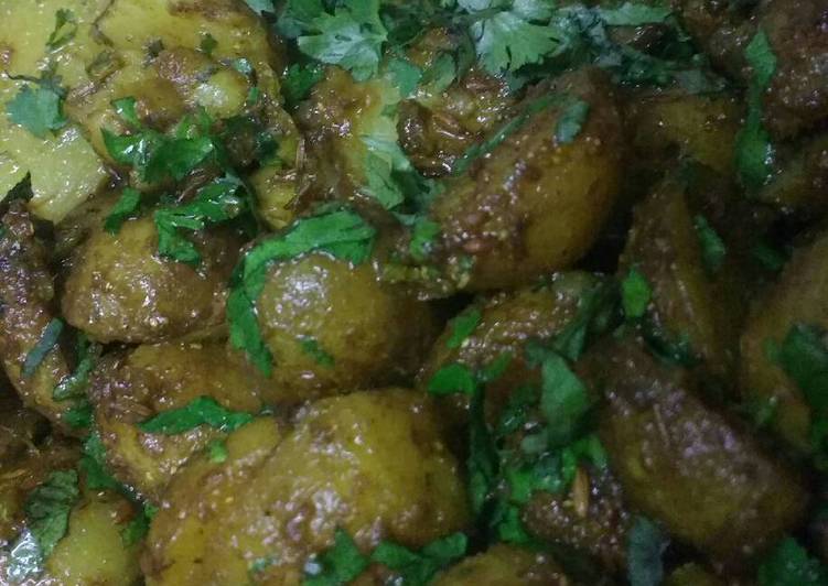 Recipe of Perfect Chatpate Raja (Masala Potato Fry)