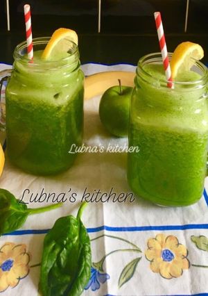 A picture of Spinach Green Smoothie:.