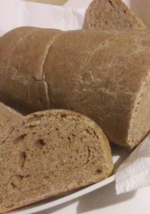 Una foto de Pan de harina integral y harina leudante