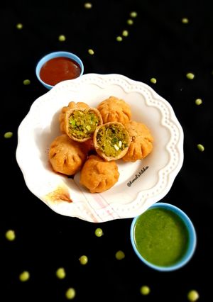 તુવેરની કચોરી (Pigeon Peas Kachori Recipe In Gujarati) રેસીપી મુખ્ય ફોટો