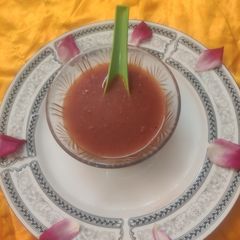 A picture of Tomato soup.