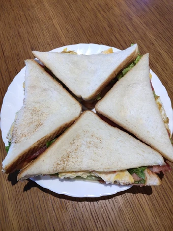 Easy Steps to Prepare Recipes Egg and Luncheon Meat Sandwich the So Delicious So Delicious.