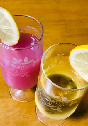Una foto de Cocktail de camote (rojo)y yomeishu de cereza!!