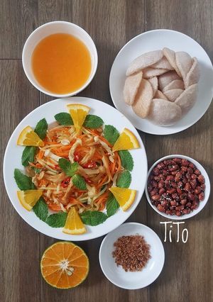 Hình của món Nộm đu đủ sốt cam.