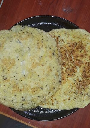 A picture of Podi and pepper omelet.