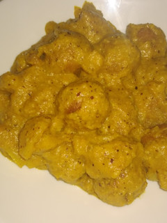 Una foto de Albóndigas en salsa de almendras
