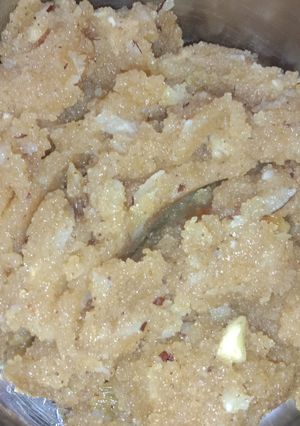 A picture of Sooji Halwa.