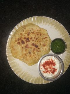 આલુ પરાઠા (Alu Paratha recipe in Gujarati) રેસીપી મુખ્ય ફોટો