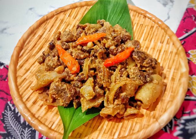 Panduan Lengkap Gudeg: Resep Krecek, Sejarah, dan Khasiat Tersembunyi di Dalamnya