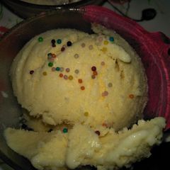 A picture of Mango Ice cream.