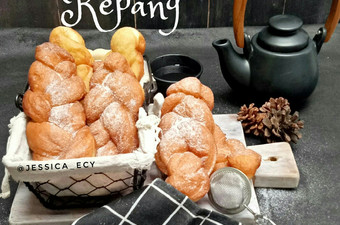 Bagaimana Menyiapkan Donat Pisang Kepang, Lezat