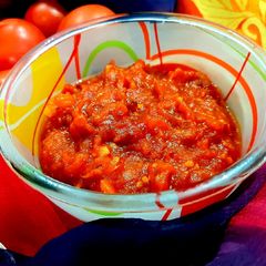 A picture of Pizza sauce.