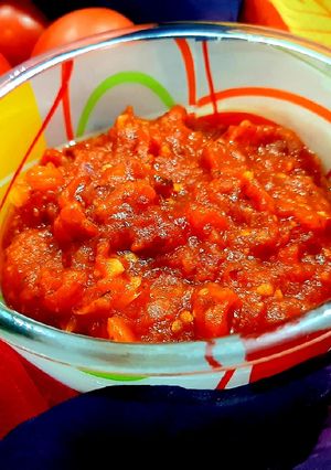 A picture of Pizza sauce.